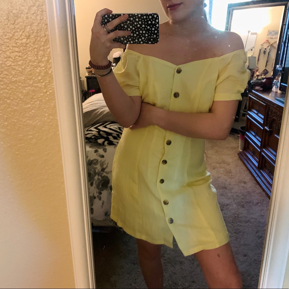 Yellow Dress 🌻